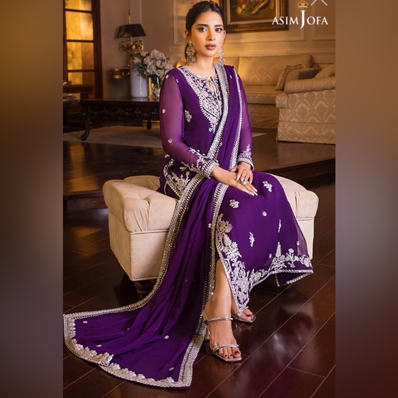 From the unstitched collection of Asim Jofa - Picture 2 of 4